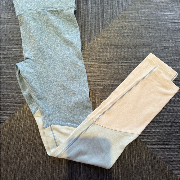 We Over Me Color Blocked Leggings Light Blue Size XS - Picture 2 of 5